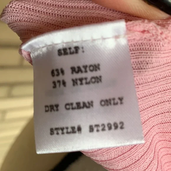 ❌DONATED❌Pink Ribbed Cami Stretchy Crop Top - Picture 11 of 14